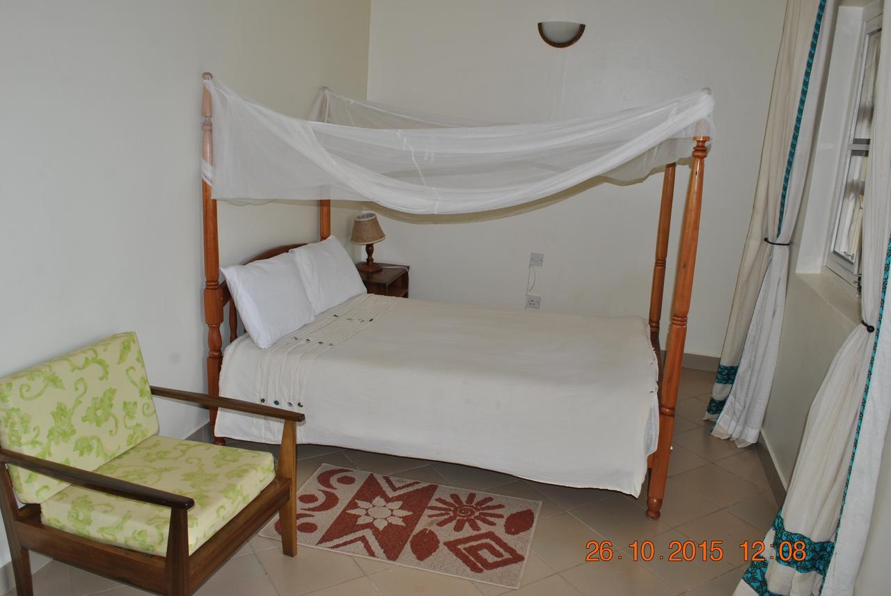 Little Woods Inn Mbarara Ngoại thất bức ảnh