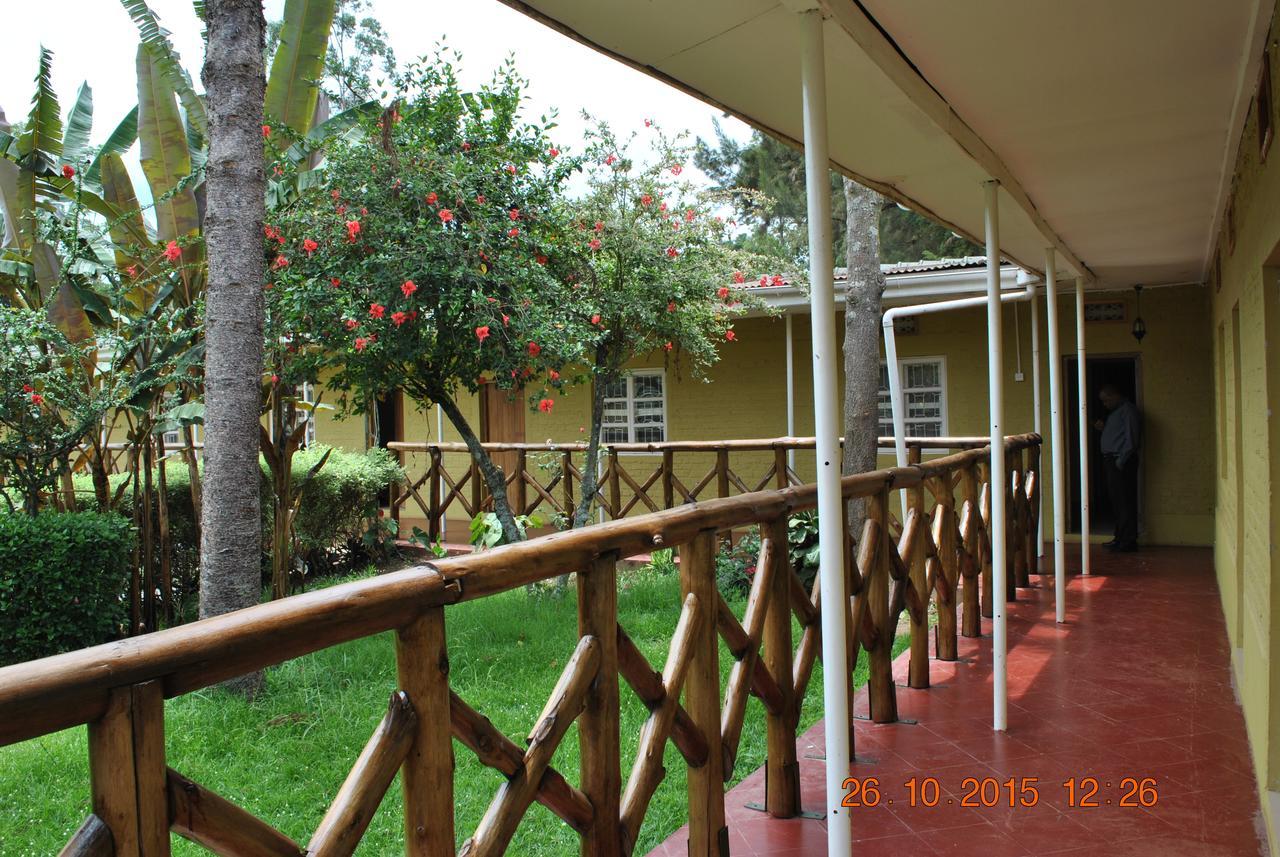 Little Woods Inn Mbarara Ngoại thất bức ảnh